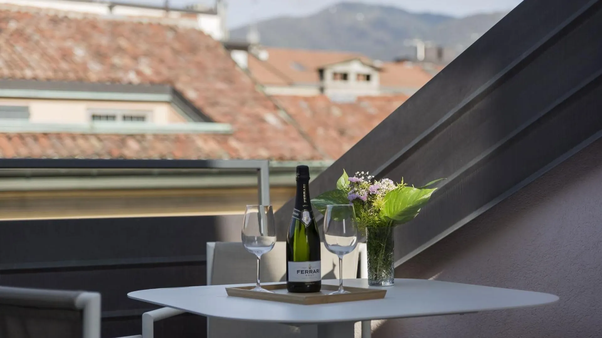 Volta City Suites コモ イタリア