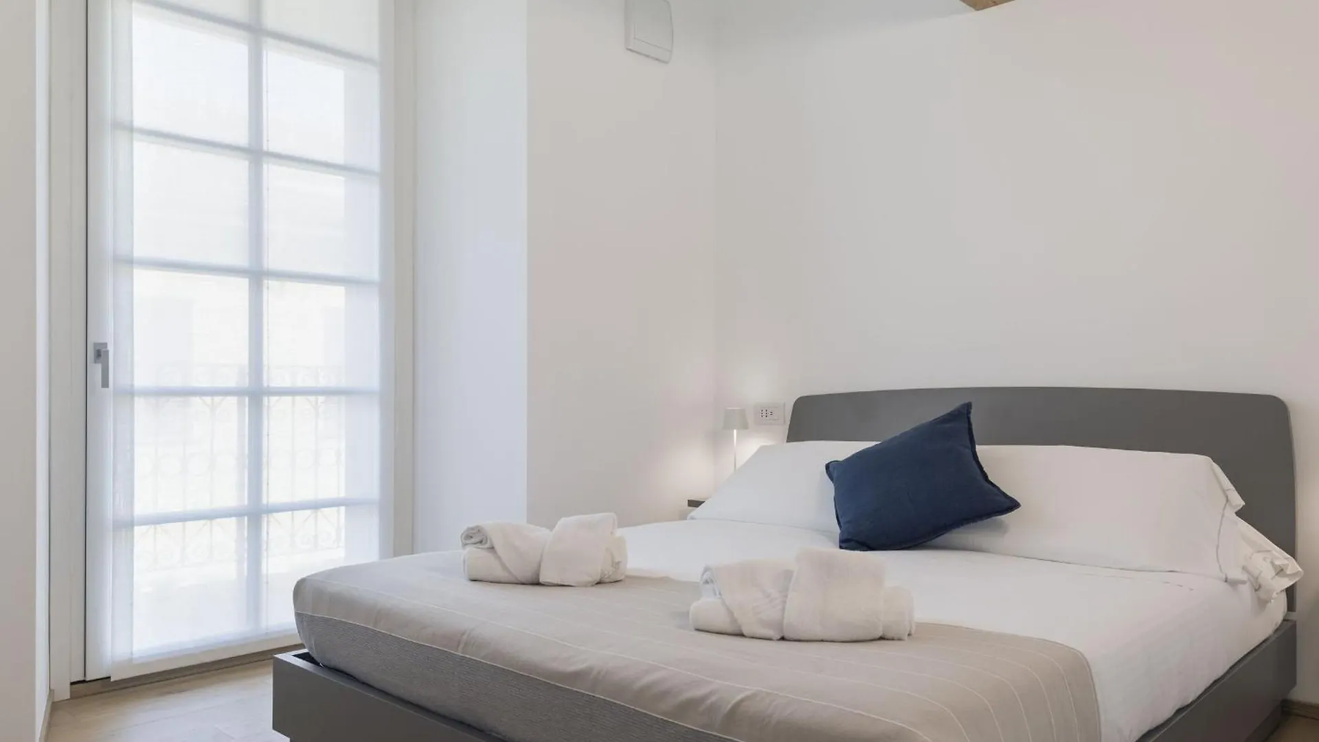 Apartment Volta City Suites Como